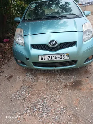 Toyota Vitz 2010 Green