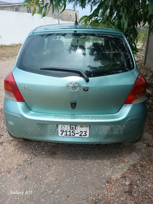 Toyota Vitz 2010 Green