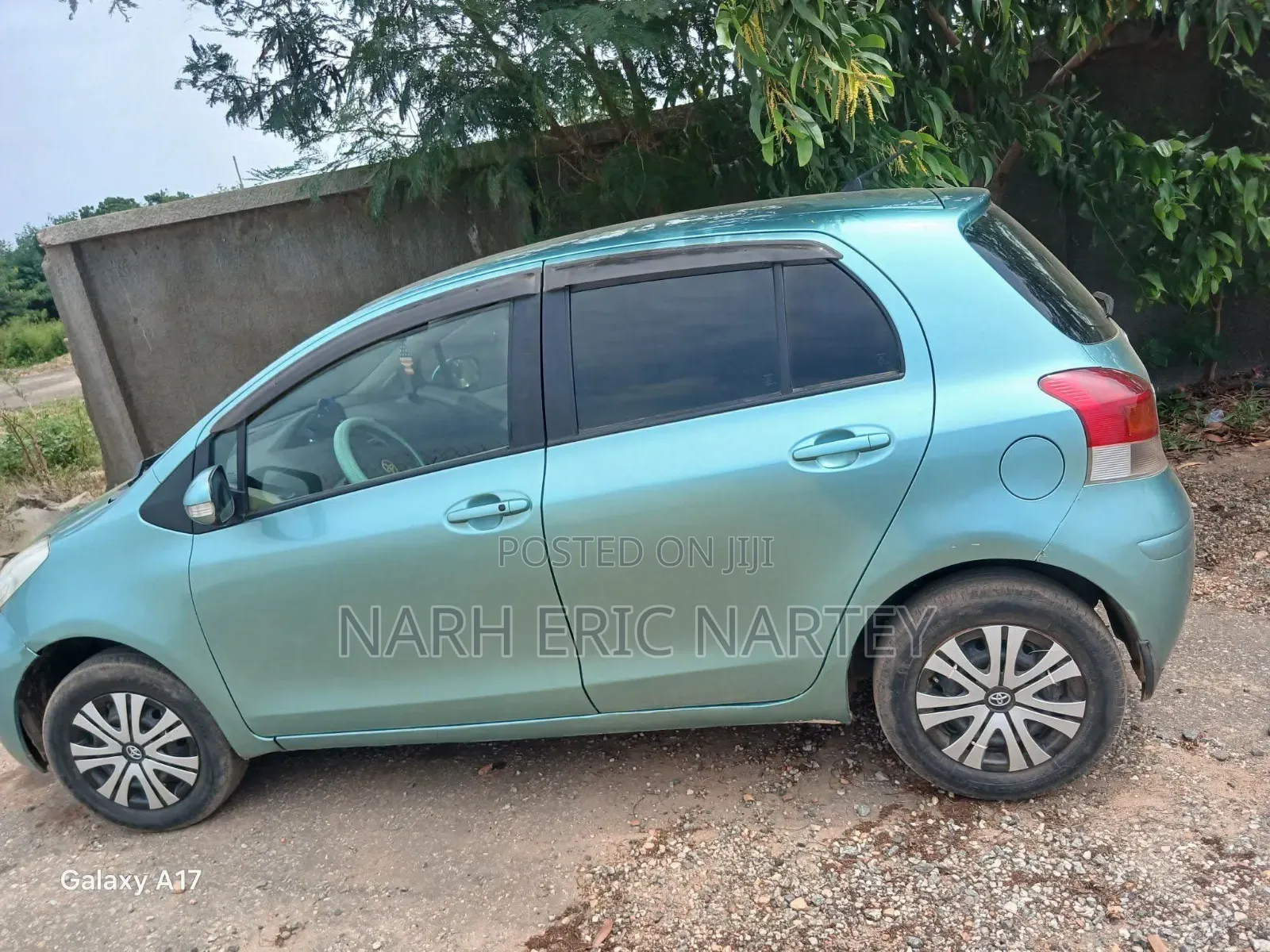 Toyota Vitz 2010 Green