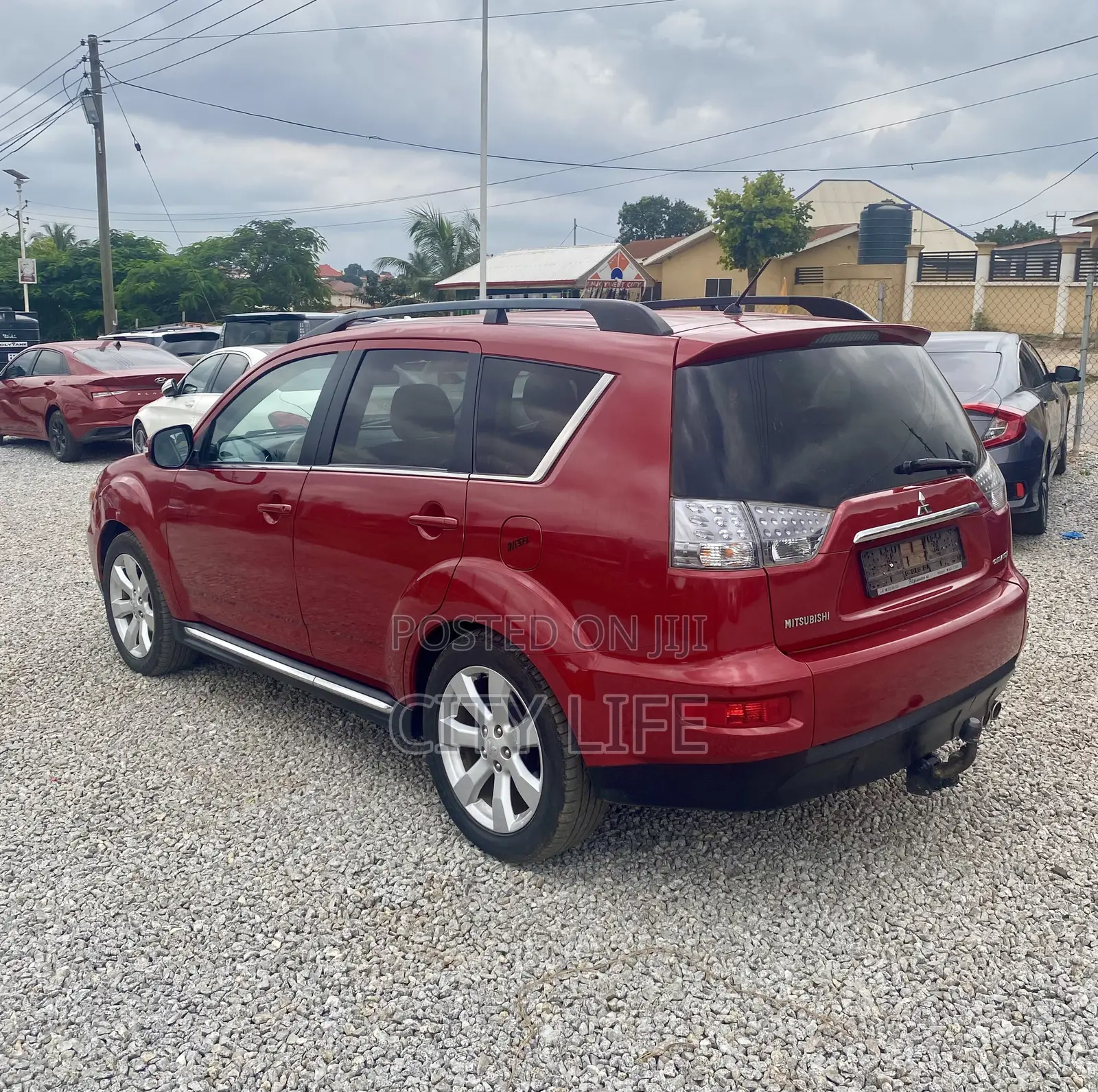 Mitsubishi Outlander 2012 Red