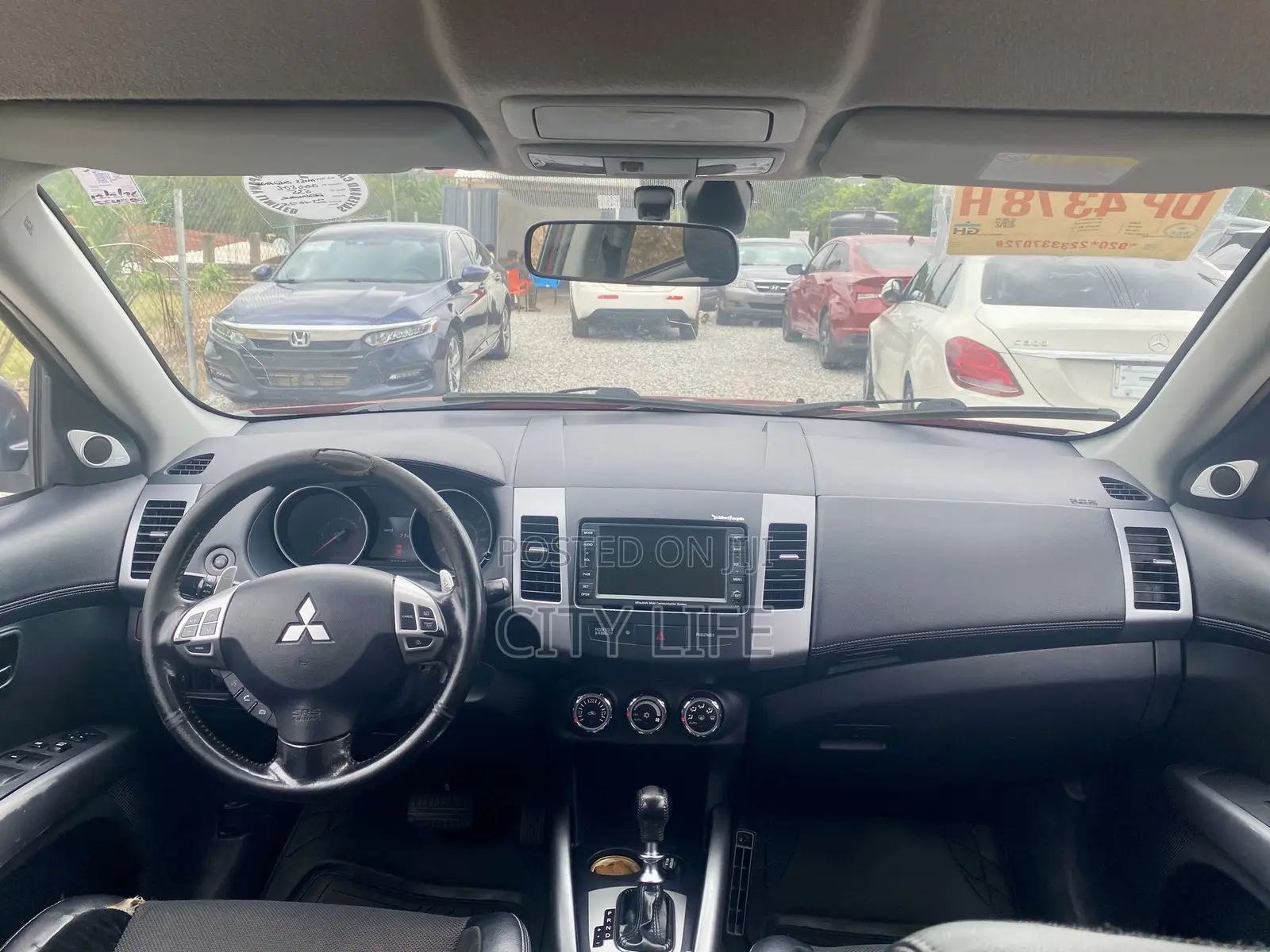 Mitsubishi Outlander 2012 Red