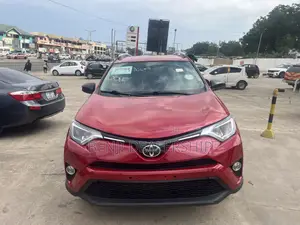 Toyota RAV4 2017 Red