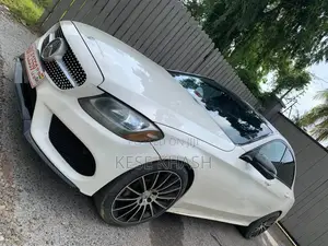 Mercedes-Benz C300 2017 Red