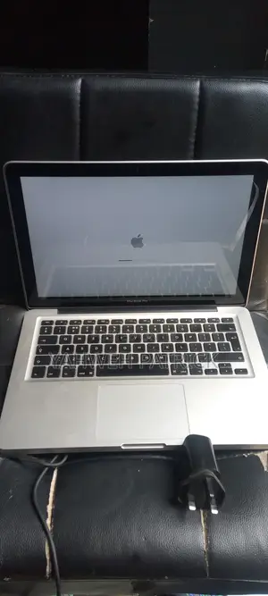 Laptop Apple MacBook Pro 4GB Intel Core i7 HDD+SSD 32GB