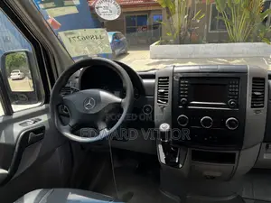 Mercedes-Benz Sprinter 2015 Black
