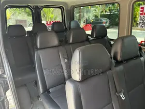 Mercedes-Benz Sprinter 2015 Black