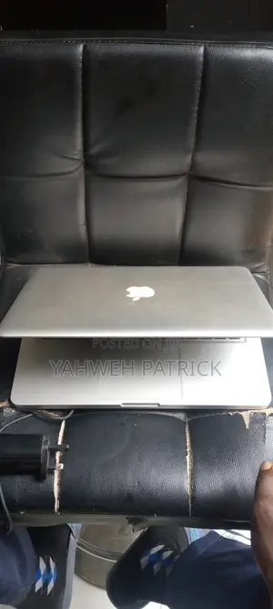 Laptop Apple MacBook Pro 4GB Intel Core i7 HDD+SSD 32GB