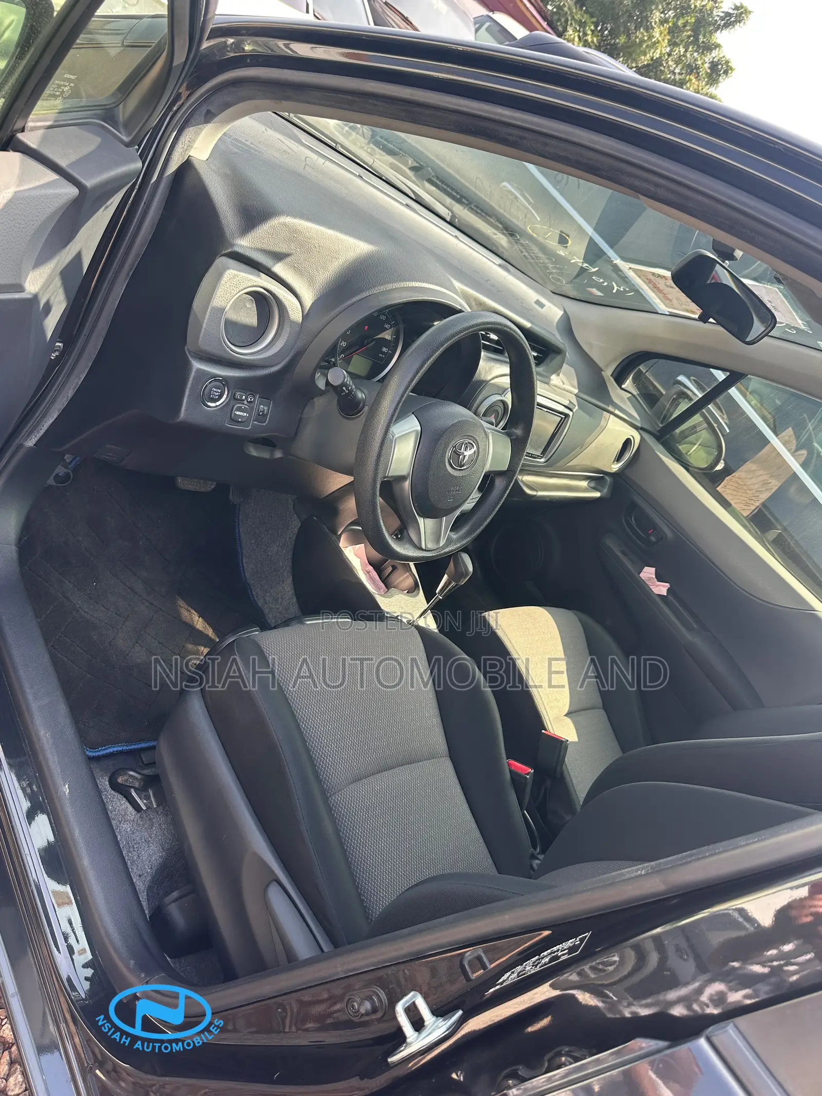 Toyota Vitz 2013 Black