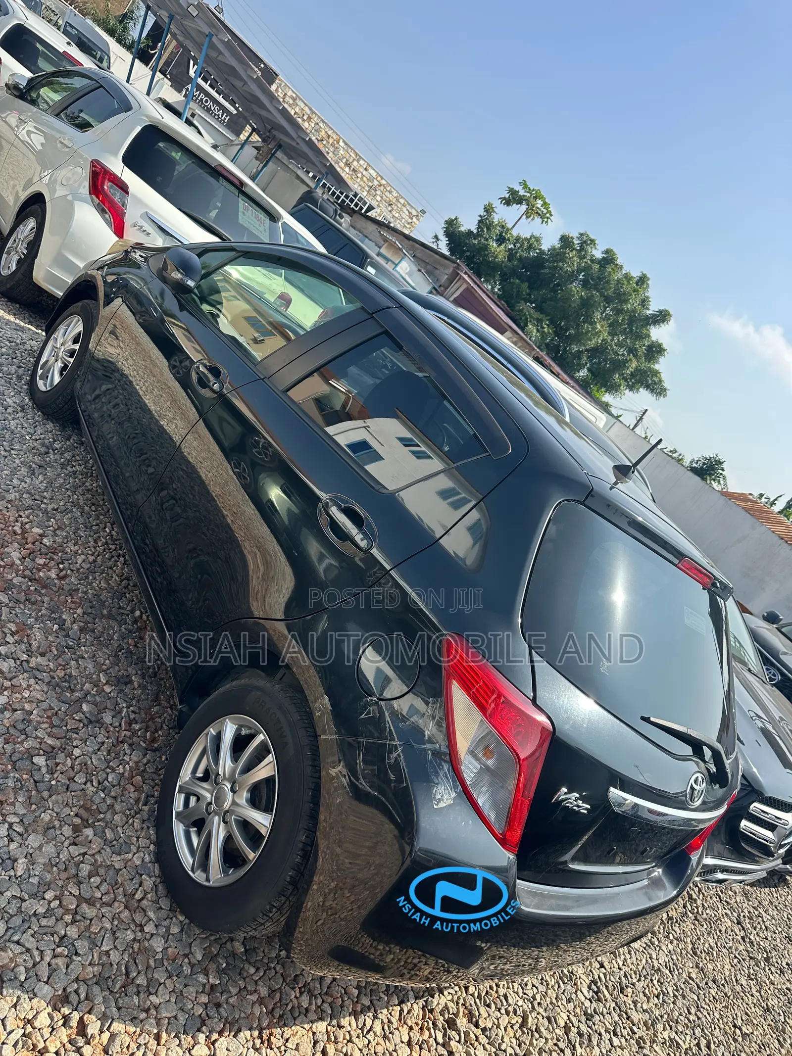 Toyota Vitz 2013 Black