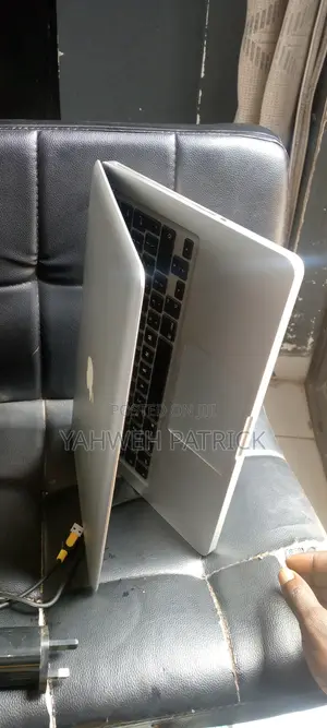Laptop Apple MacBook Pro 4GB Intel Core i7 HDD+SSD 32GB