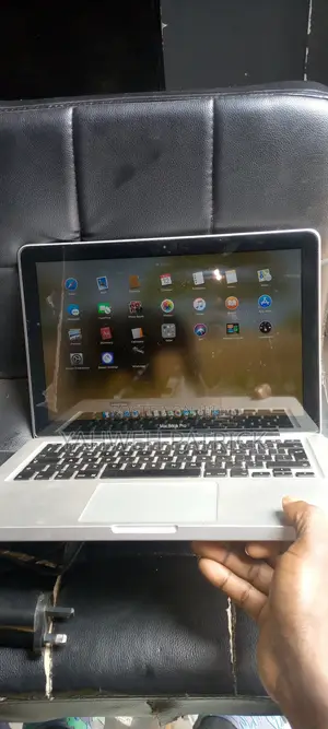 Laptop Apple MacBook Pro 4GB Intel Core i7 HDD+SSD 32GB