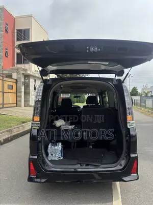 Toyota Voxy 2015 Black