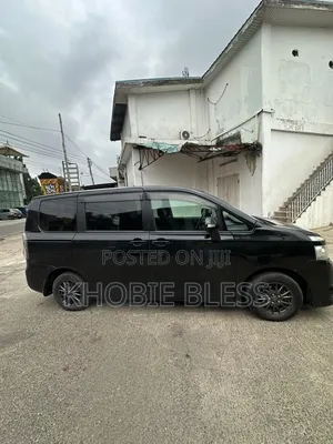 Toyota Voxy X L Edition 2WD 8-Seater 2010 Black
