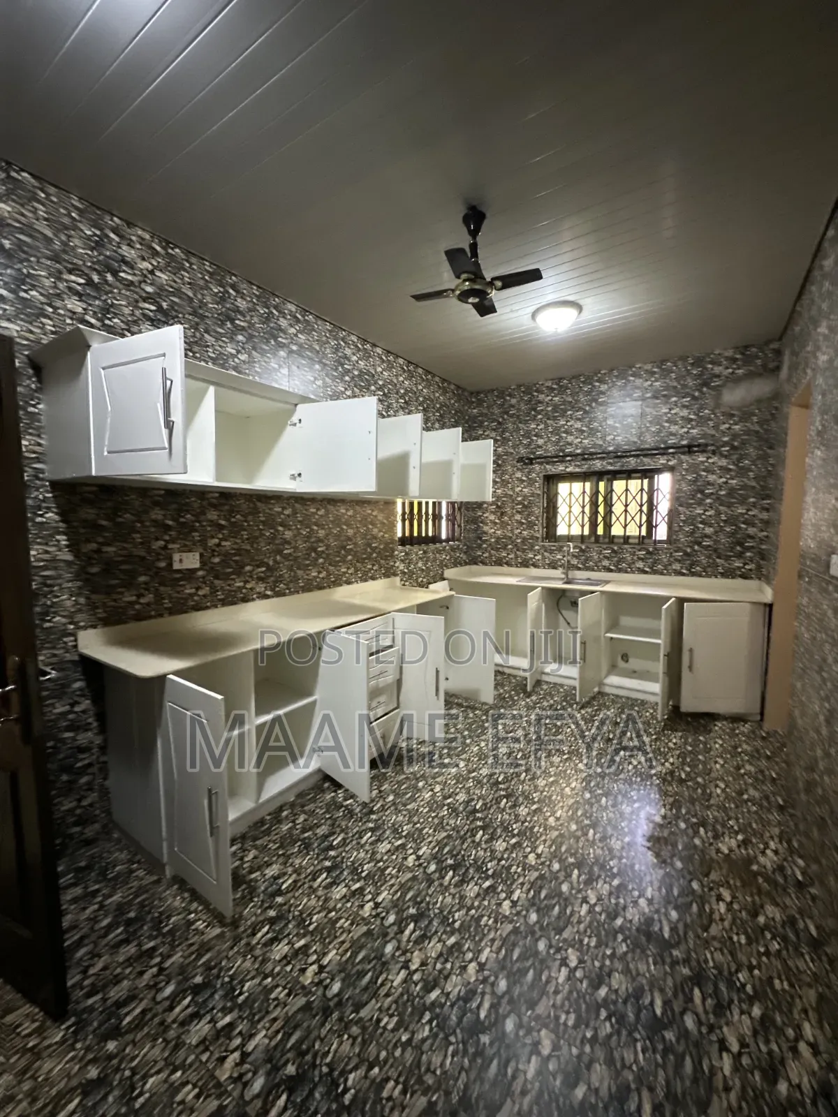 2bdrm Apartment in 3Rd Gate, Botwe, Accra Metropolitan for rent