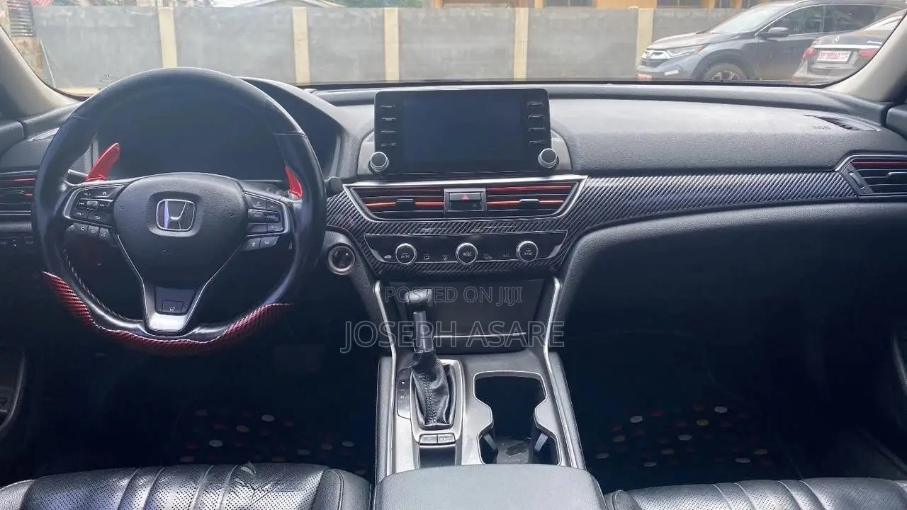 Honda Accord EX-L (2.0L 4cyl Turbo 10A) 2019 White