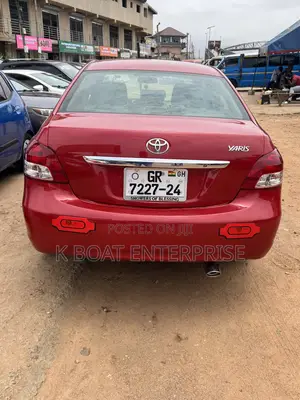 Toyota Yaris 2010 Red