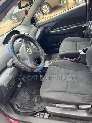 Toyota Yaris 2010 Red