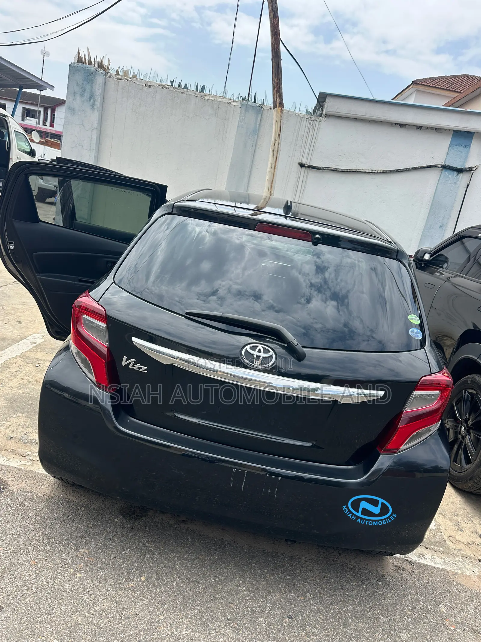 Toyota Vitz 2014 Black