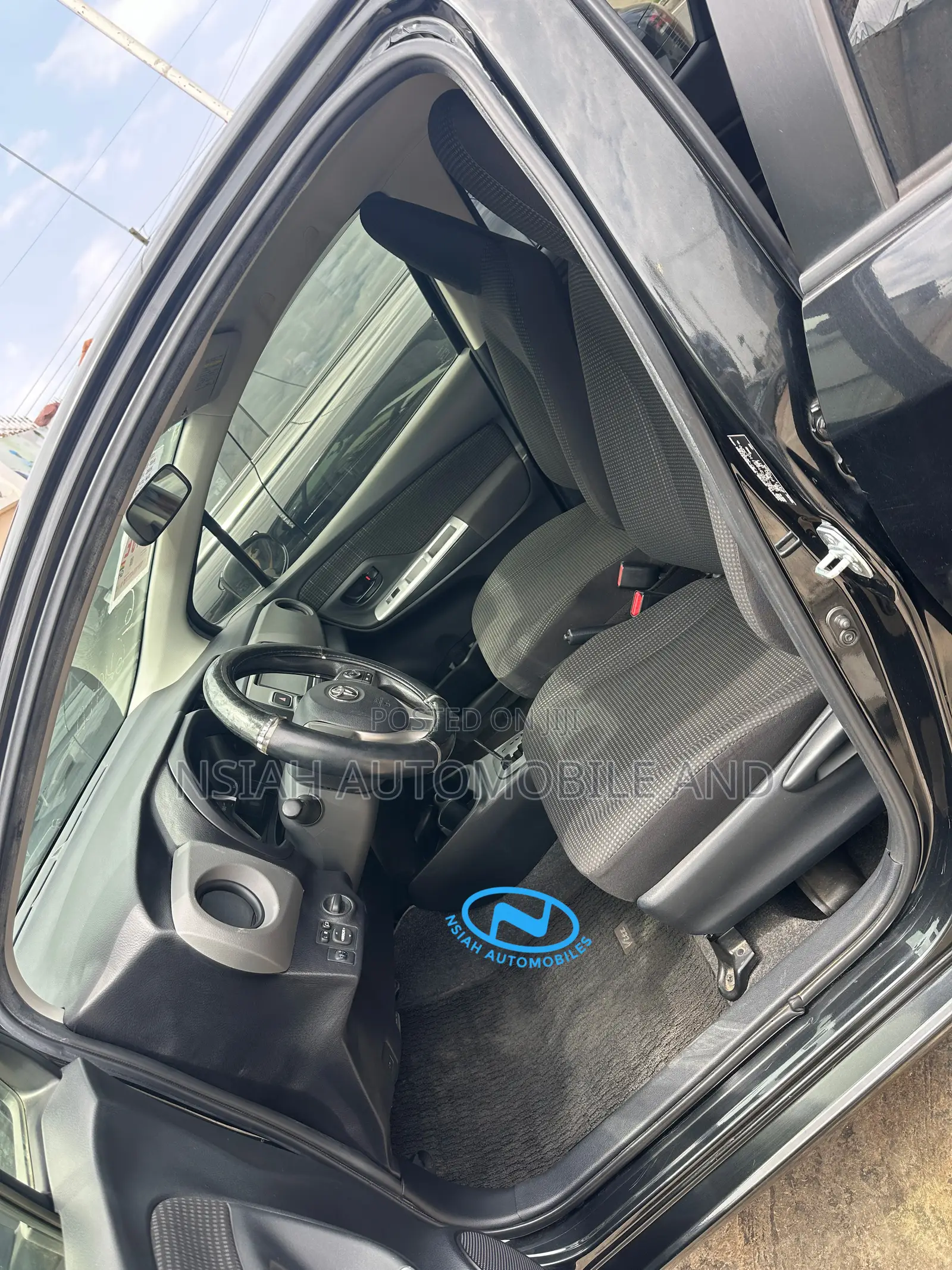 Toyota Vitz 2014 Black