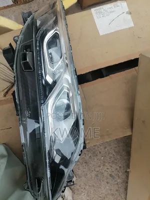 Mitsubishi Eclipse Cross 2017-2021 Headlights (R) Led