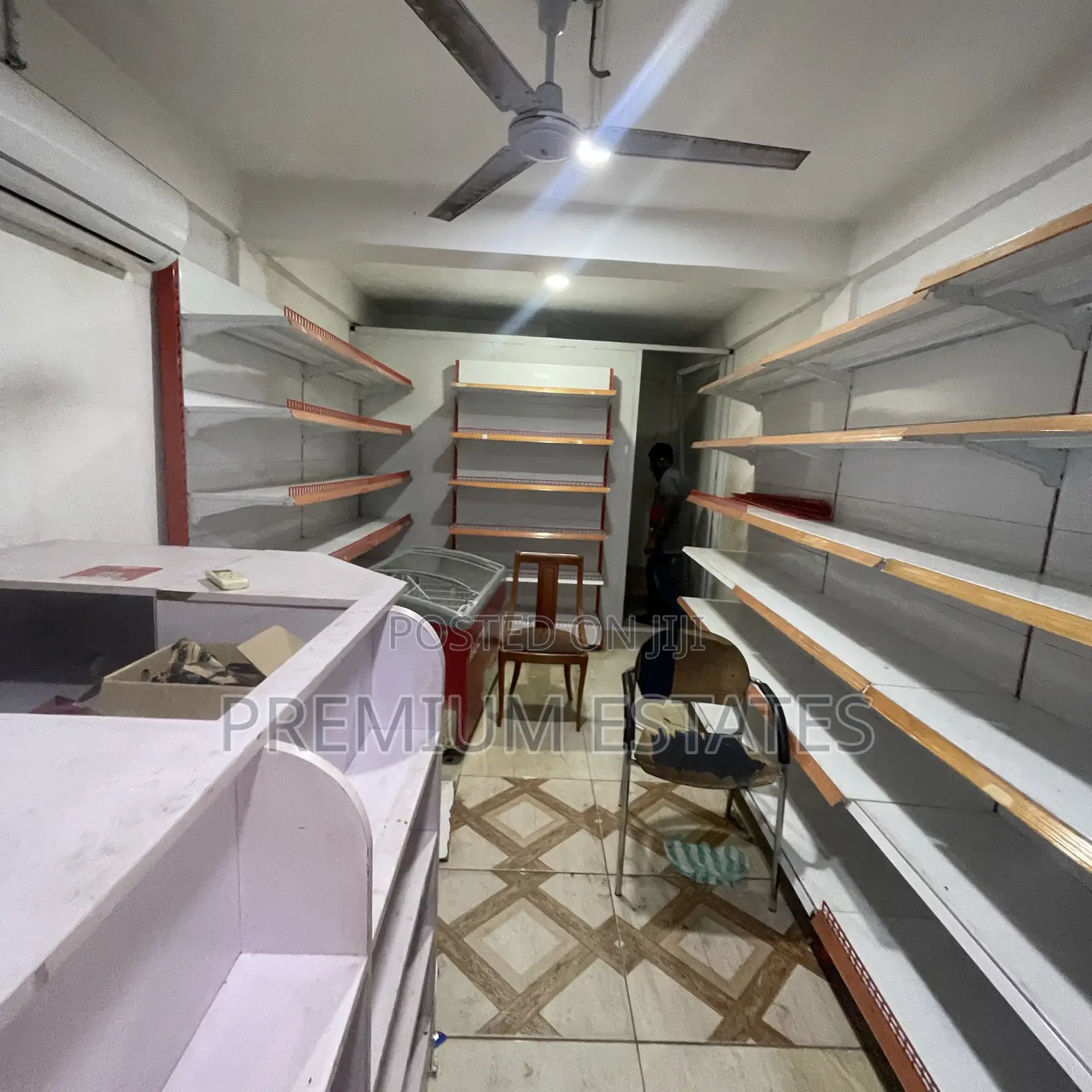 Shop for Rent in MADINA
