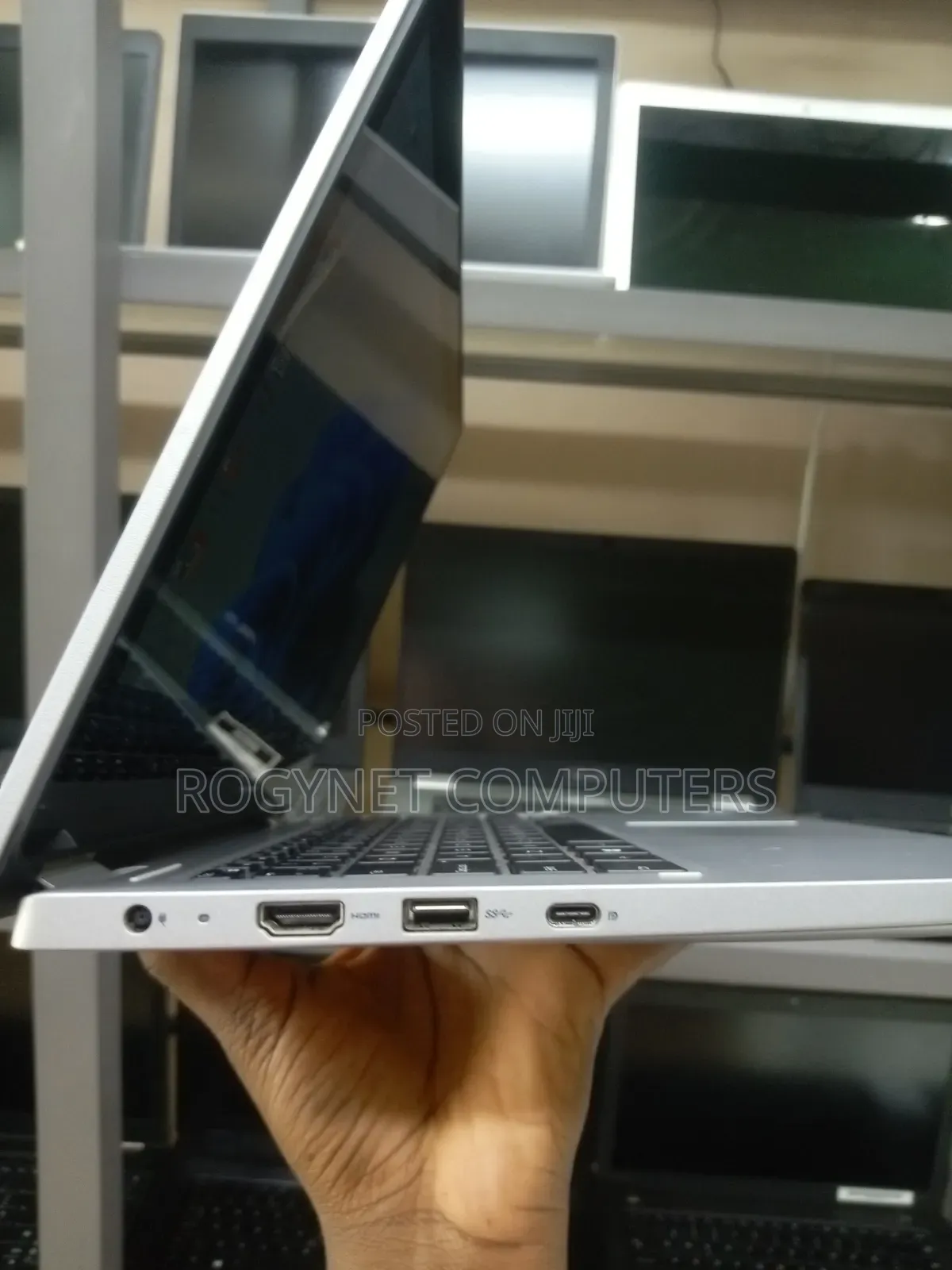 Laptop Dell Latitude 3310 2-in-1 8GB Intel Core i5 SSD 256GB