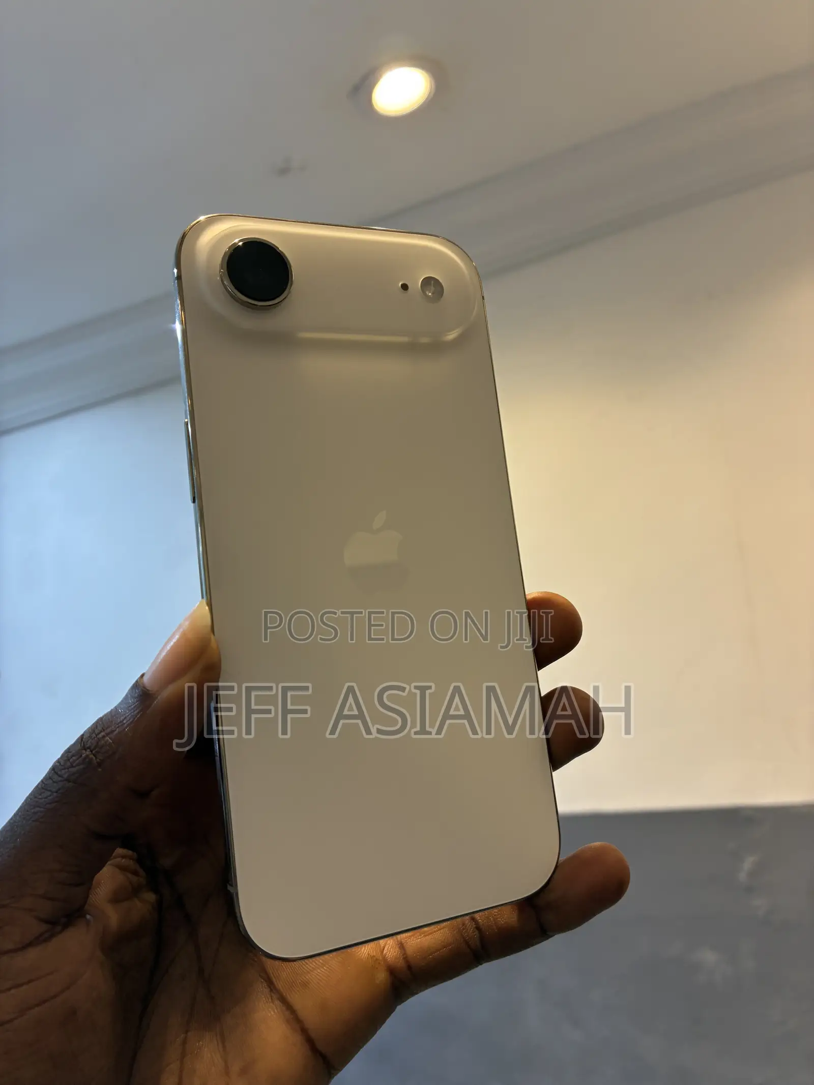 Apple iPhone Air 256 GB Gold