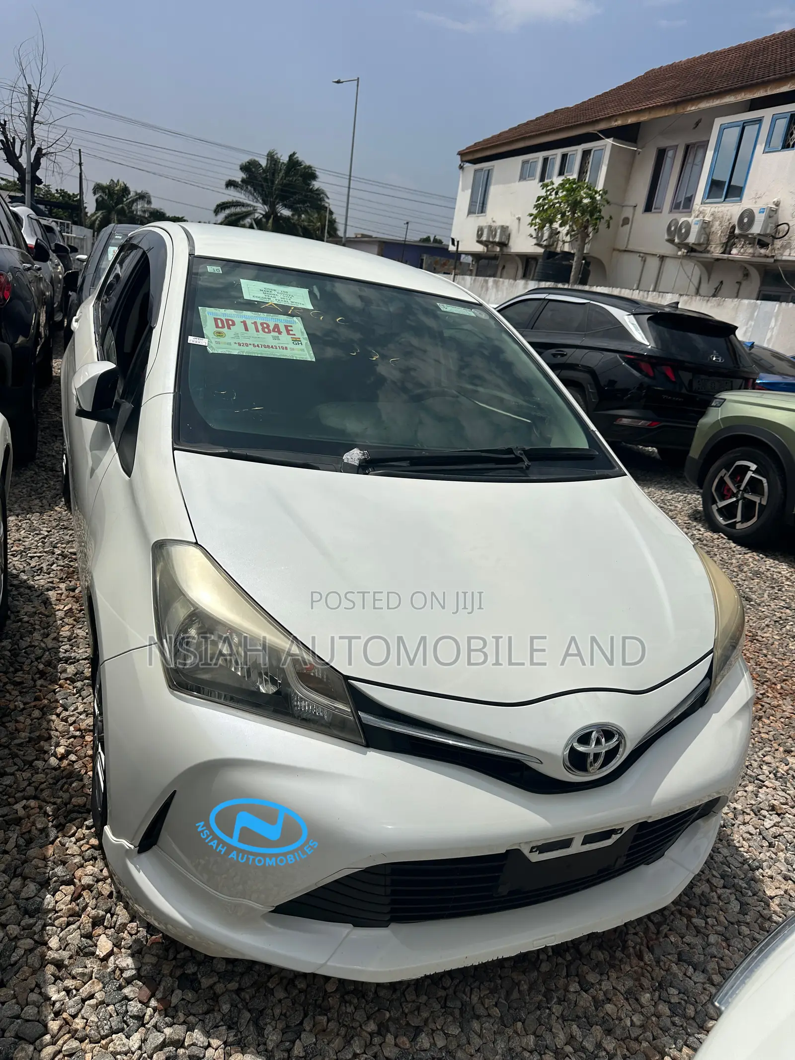 Toyota Vitz 2014 White