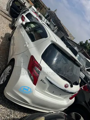 Toyota Vitz 2014 White