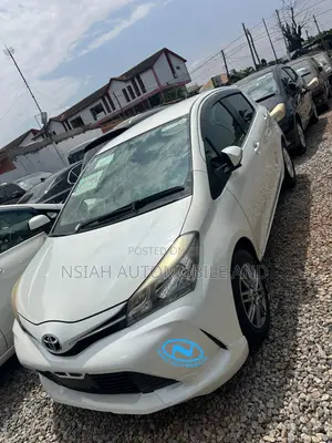 Toyota Vitz 2014 White
