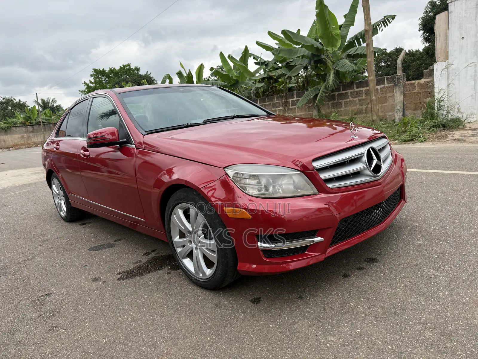 Mercedes-Benz C300 2010 Red
