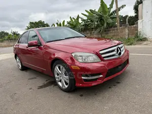 Mercedes-Benz C300 2010 Red