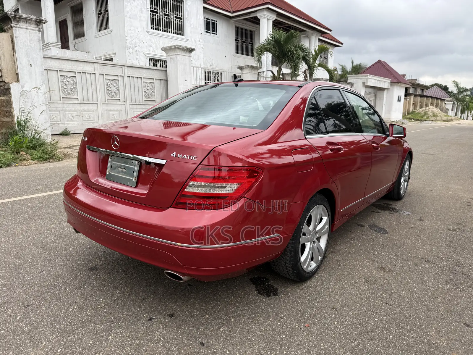 Mercedes-Benz C300 2010 Red