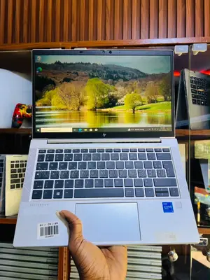 Laptop HP EliteBook 830 G8 8GB Intel Core i5 SSD 256GB