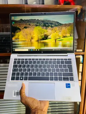 Laptop HP EliteBook 830 G8 8GB Intel Core i5 SSD 256GB