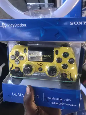 PS 4 Game Pad
