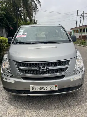 Hyundai H1 2016 Silver