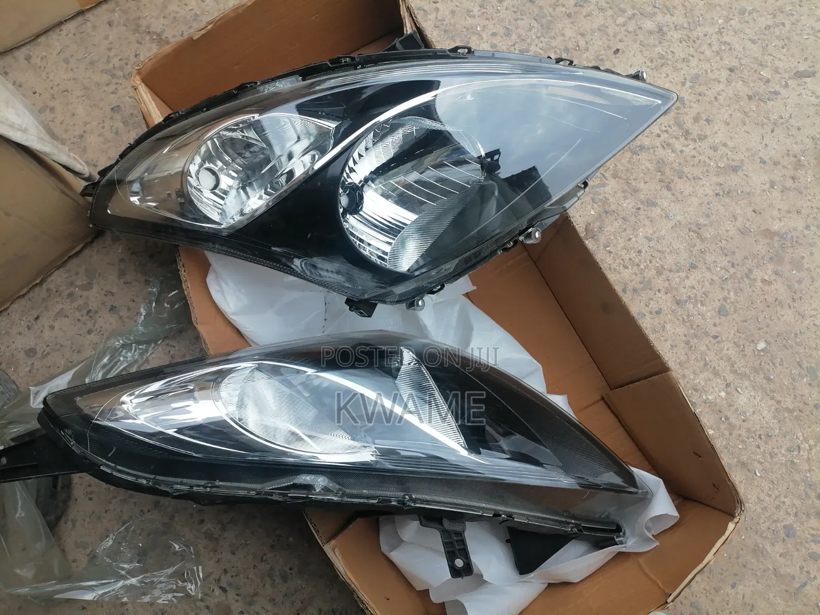 Suzuki Swift 2012 Headlight Pair