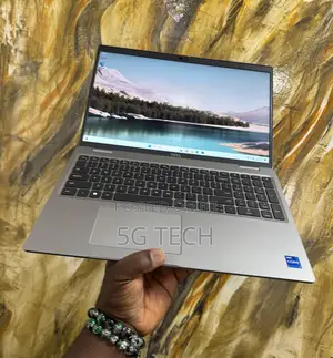 Laptop Dell Precision 3561 16GB Intel Core i7 SSD 512GB