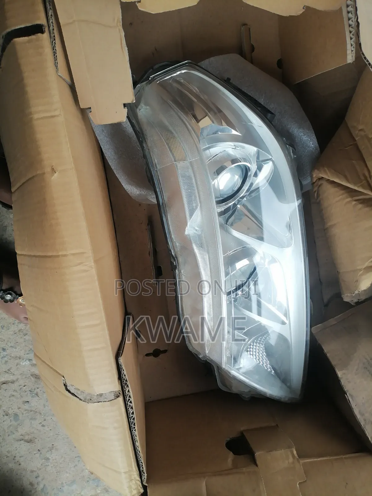 Suzuki Vitara 2015 Upwards Headlight (L)