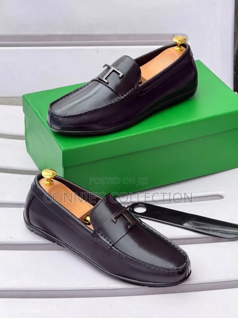 TODs Black Leather Loafer