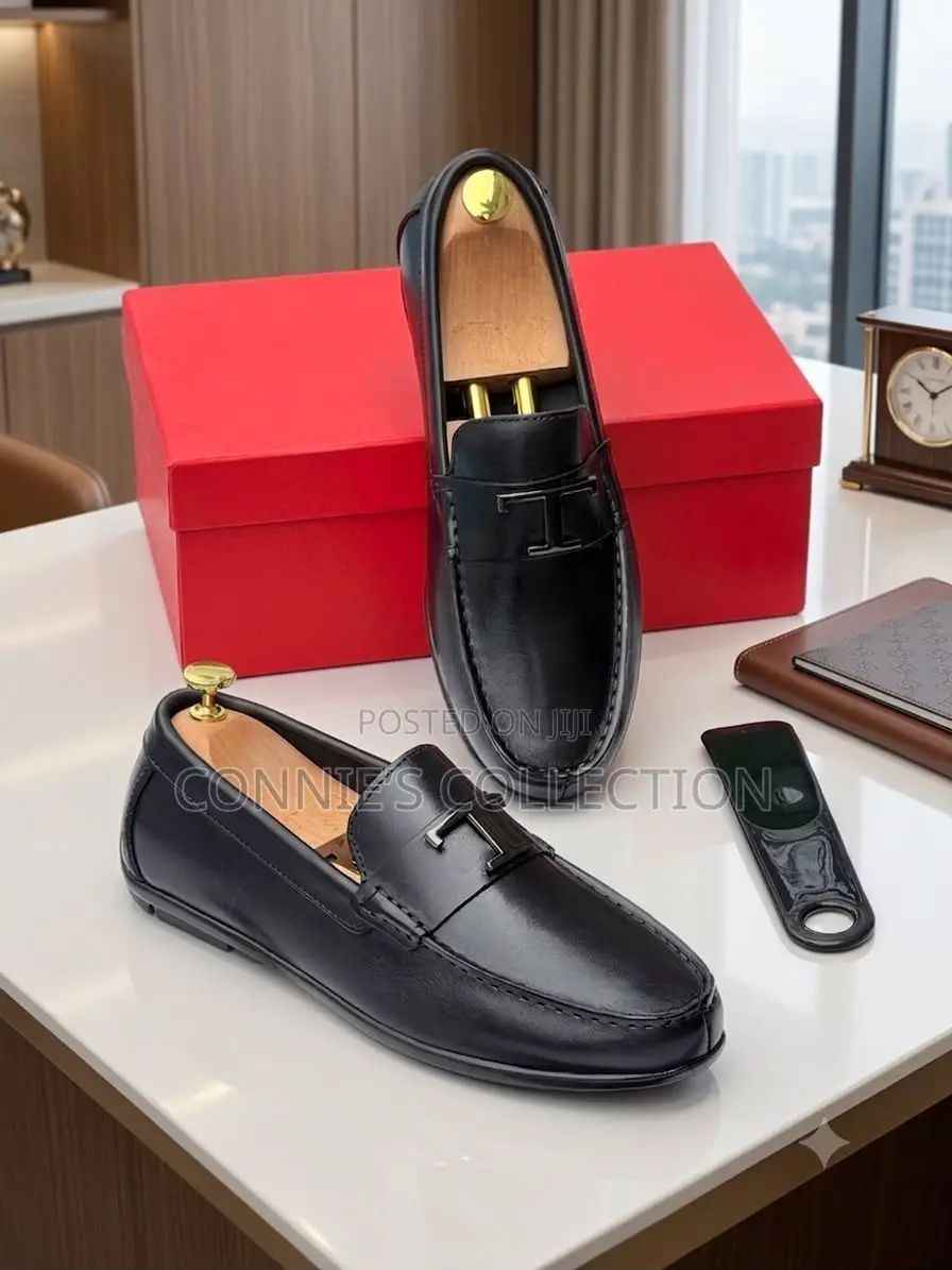 TODs Black Leather Loafer