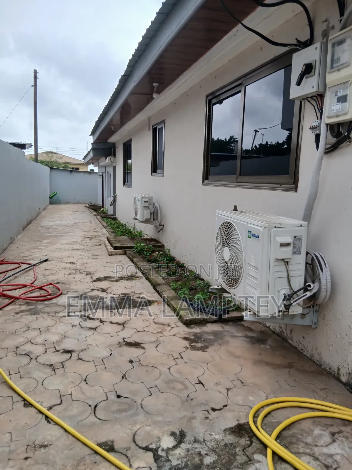3bdrm Apartment in Emma Real Estate, Abeka for rent