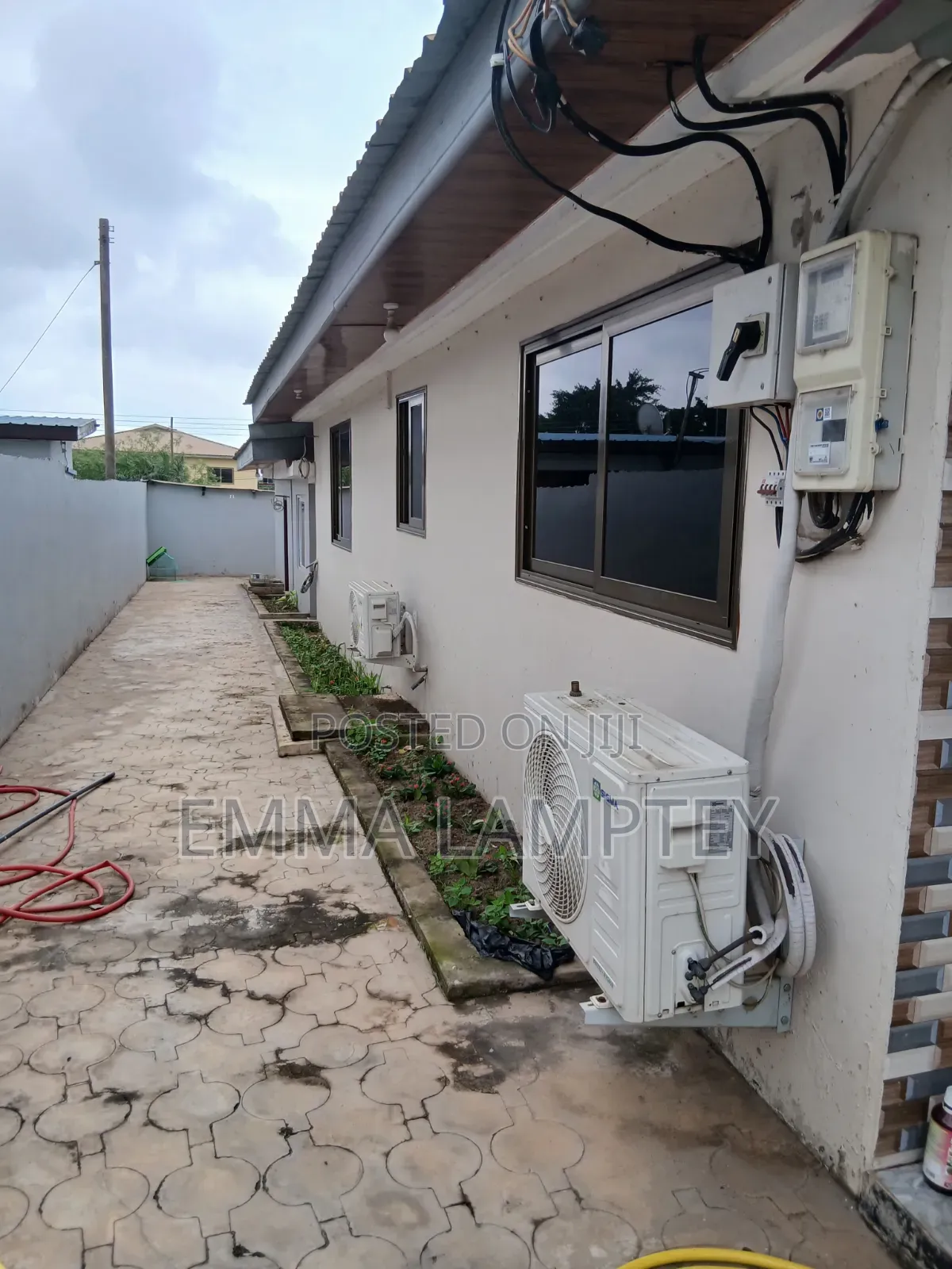 3bdrm Apartment in Emma Real Estate, Abeka for rent
