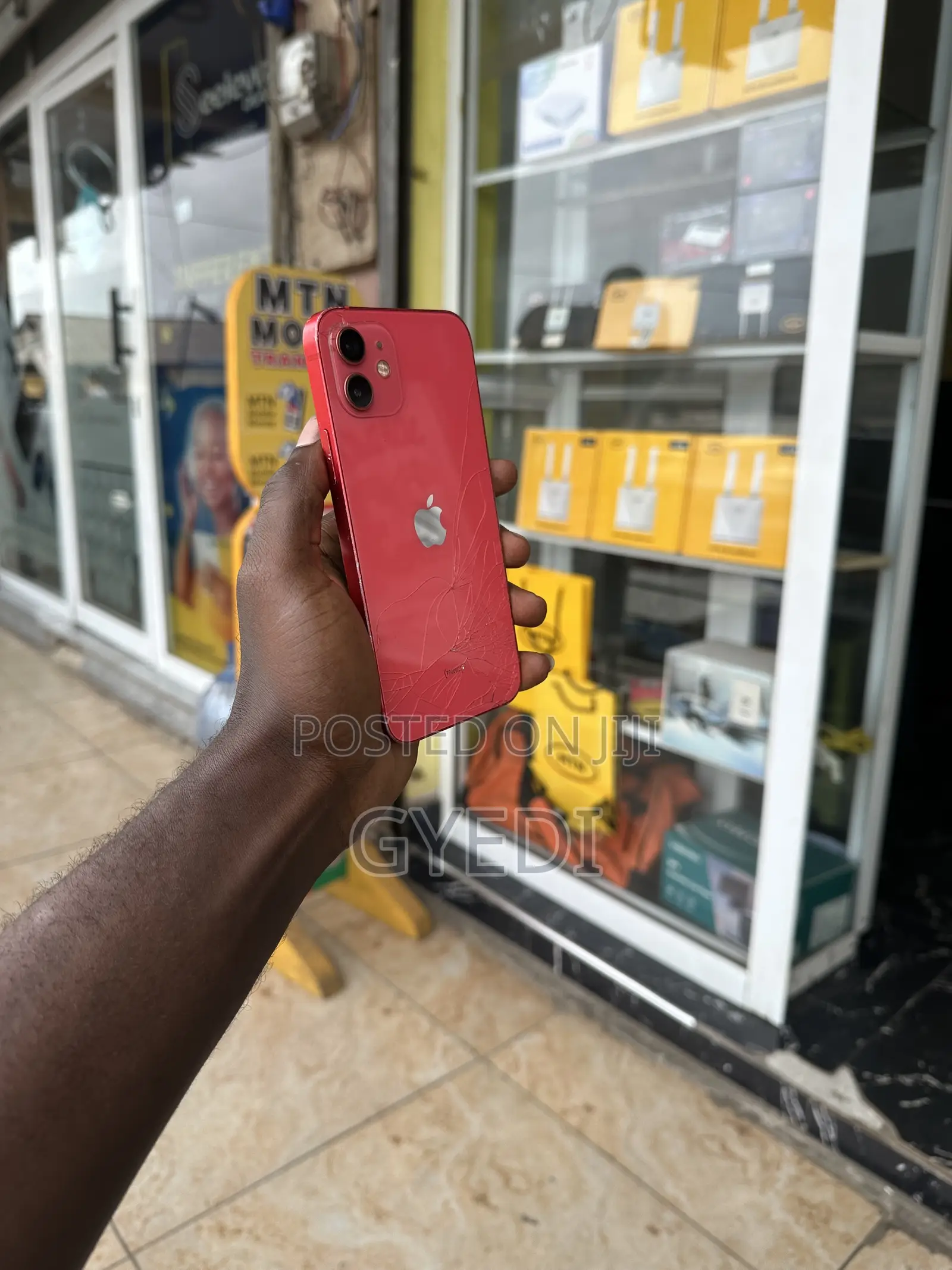 Apple iPhone 12 64 GB Red