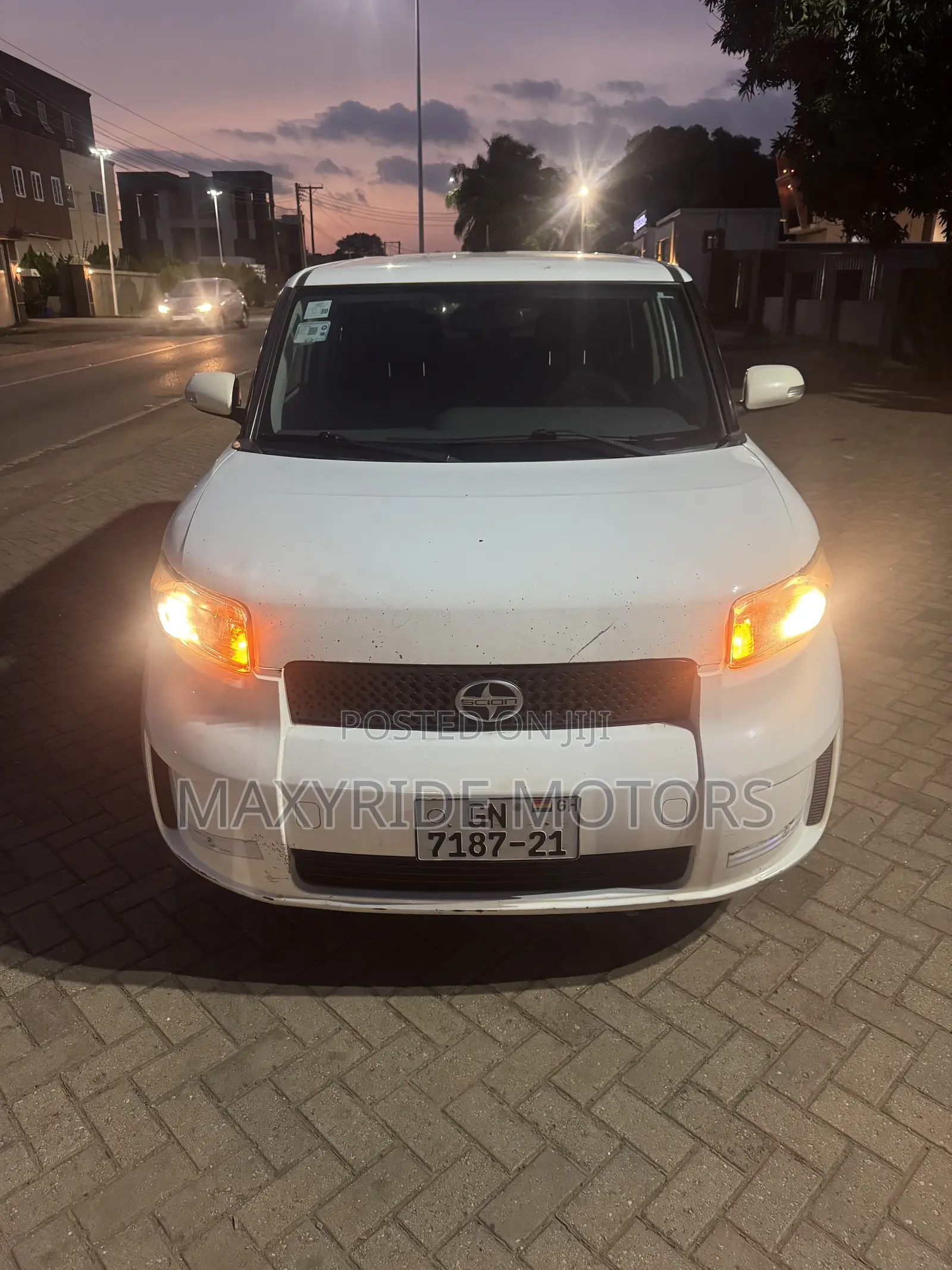 Scion xB 2013 White