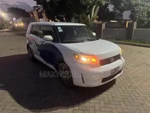 Scion xB 2013 White