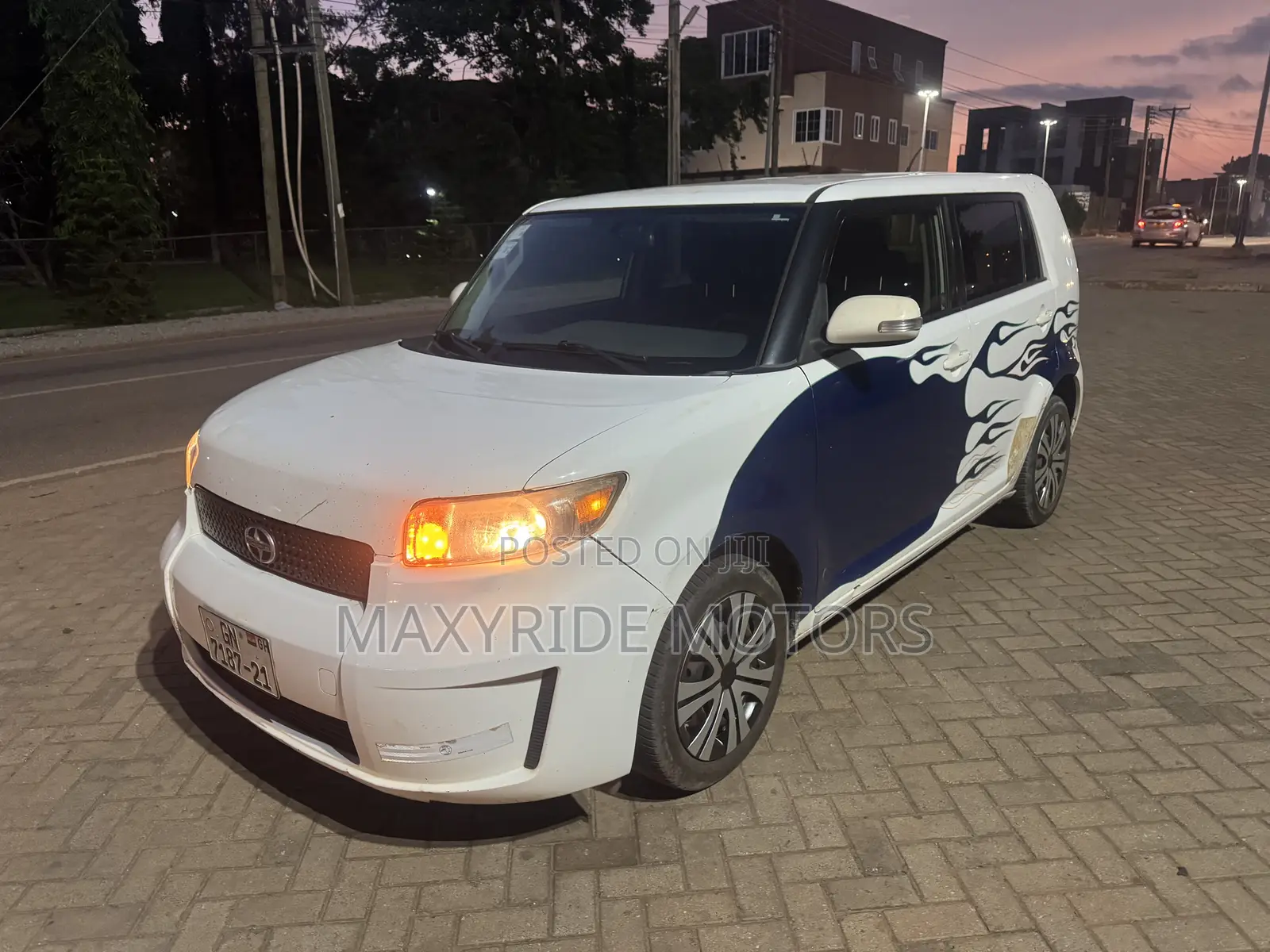 Scion xB 2013 White