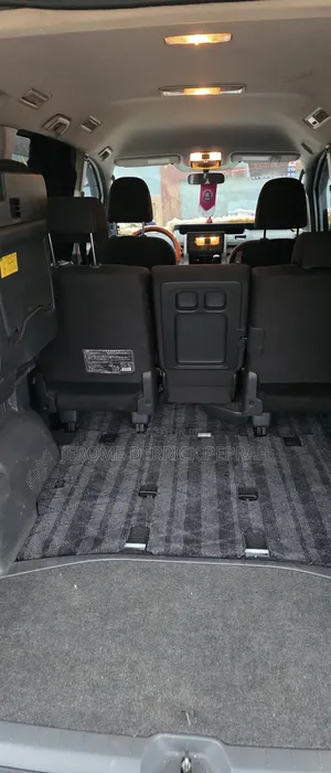 Toyota Voxy 2013 White