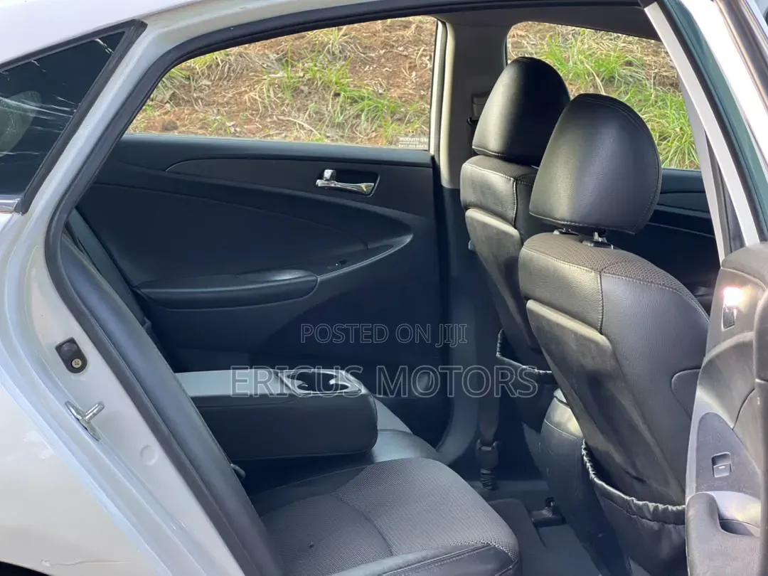 Hyundai Sonata 2012 White